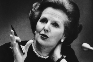 Un 4 de mayo del año 1979, Margharet Thatcher, dirigente del Partido Conservador, jura su cargo como Primera Ministra de Inglaterra
