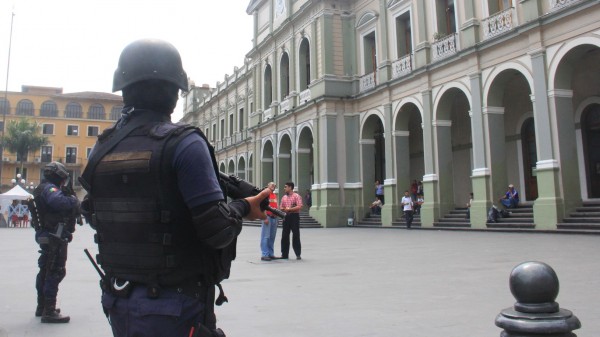 Homicidios a plena luz del día, secuestros, robos, están sumando a la sociedad para exigir resultados a Javier Duarte y Arturo Bermudez en Córdoba