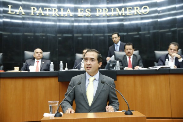 Fernando Yunes Márquez/Plumas Libres