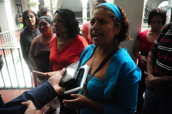 Están hartos de recibir promesas, solo los engañan/ Fco de Luna