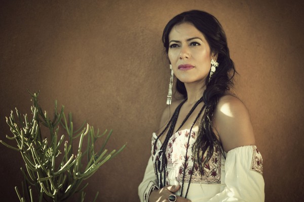 Celebración-del-Día-de-la-Mujer-de-Lila-Downs
