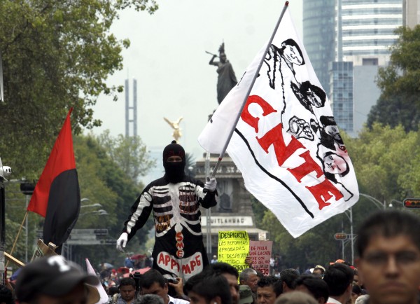 Marcha_CNTE_Gobernacion_06