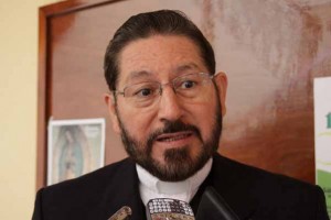 Arzobispo de Xalapa Hipólito Reyes Larios dijo en la misa del domingo que las "madres solteras son una plaga"...y ya le respondió una en las redes sociales