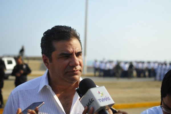 Manuel Alberto Ponce Ruz tiene titulos "patito" e integra la triada de funcionario "madreadores" de Marcelo Montiel y el alcalde Joaquín Caballero Rosiñol