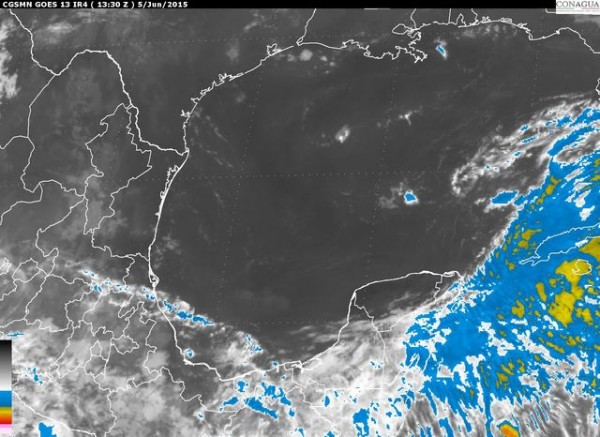 Persistirá el potencial de lluvias fuertes en regiones montañosas y sur de Veracruz, así como ambiente caluroso a muy caluroso sobre la región de pronóstico.