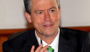 Gerardo Buganza debe renunciar al cargo de inmediato si aspira a ser candidato "independiente-palero" del PRI