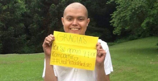 Pese a que recibió su operación de médula espinal, gracias al apoyo solidario de miles de personas, no de autoridades, Lalo no soportó la intervención y murió/ foto cortesía de cronicaveracruz