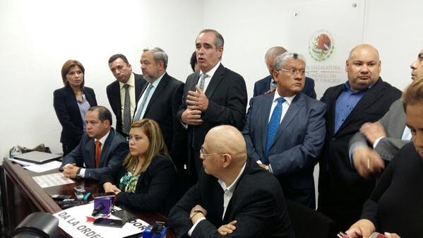 Otra vez el PRI "chamaqueó" a los diputados del PAN
