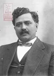 El gobierno de Javier Duarte de Ochoa ya no manda ni flores, ni coronas a los bustos y estatuas de personajes históricos. Heriberto Jara Corona