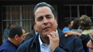 El alcalde priísta de Coatzacoalcos Joaquín Caballero vacaciona mientras el municipio sigue afectado por inseguridad, falta de obras y corrupción