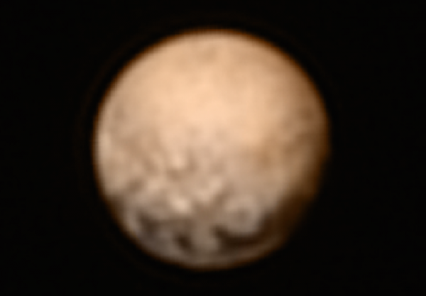 Estos son las más recientes imágenes de alta resolución de Plutón enviados por la nave espacial New Horizons de la NASA. Foto: NASA