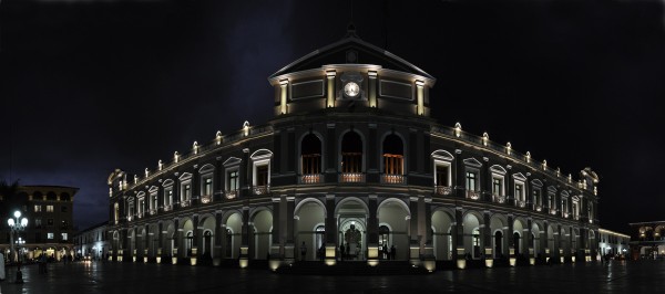 palacio de noche