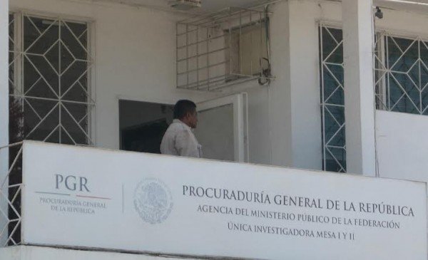 Los de la PGR no investigan ni detienen a las bandas que operan trata de personas en Veracruz, pero de inmedito actúan contra protestantes/ Foto Pablo Solano