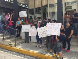 Demandan indemnización de acuerdo a la ley despedidos de Tomás Ruíz