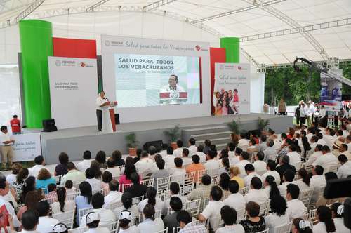 Con bombo y platillo Javier Duarte anunció una inversión de 280 millones de pesos para este programa, que le asignaron manejar a Gerda Guzmán Beer y, esposa del Secretario de Medio Ambiente Víctor J. Alvarado Martínez