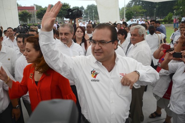 Apenas en enero del 2014 Javier Duarte anunció que a través de unidades móviles habría salud para todos los veracruzanos, ya lo suspendieron por "falta" de recursos públicos