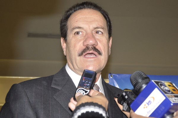 El diputado federal Juan Bueno Torio lamenta que en la PGR no investigan nada sobre las denuncias por desvíos de recursos en la delegación SEDESOL Veracruz