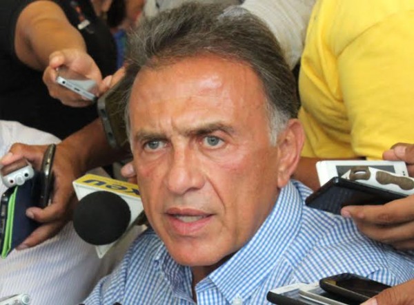 Los códigos penales de la federación y del estado lo obligan a denunciar, en caso contrario incurre en un delito, dice el diputado federal electo Miguel Ángel Yunes Linares