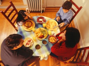 Desayunar todos los días antes de las 10 de la mañana acelera tu metabolismo