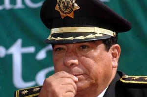 Sergio López Esquer si vive en Boca del Río, toma su lechero a diario en la Parroquia, ¿quién les mintió a los de la PGJDF?