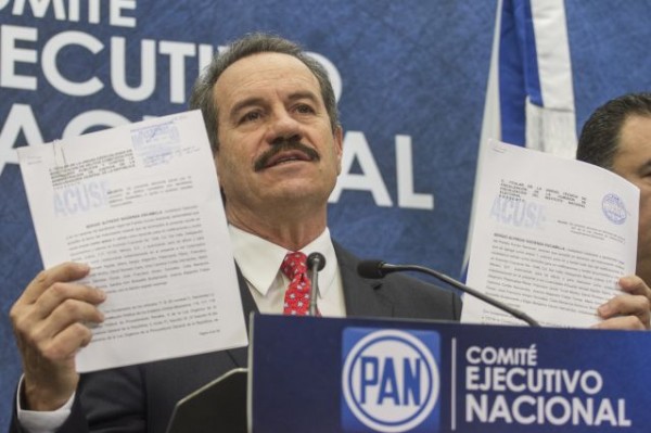 Los jubilados ya no tendrán que seguir aportando de su pensión para mantener las tranzas en el IPE gracias a inconformidad presentada por Juan Bueno Torio diputado federal