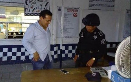 oticias de México: Detienen a ex alcalde en Veracruz por pensión alimenticia. (Rodrigo Barranco / corresponsal / La Silla Rota)
