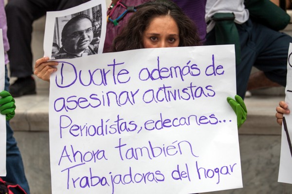 Empleadas domésticas marcharon para pedir justicia por asesinato de una trabajadora junto con activista Nadia Vera y comunicador Rubén Espinosa foto Cimac noticias
