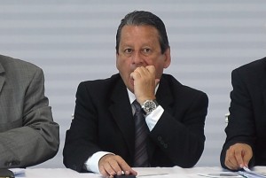 Al secretario de salud Fernando Benitez no le preocupa nada