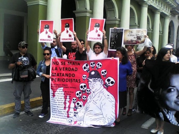 Los manifestantes exigieron justicia por este nuevo crimen/ Foto Francisco de Luna