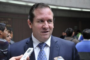 Familiares piden a José Ramón Gutiérrez de Velasco apoye en la búsqueda de su escolta desaparecido desde el 3 de agosto