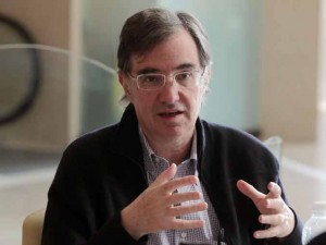 "La voz de los otros. Libros para leer el siglo”, es el nuevo libro de José Woldenberg