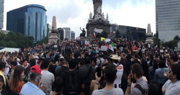 Nutrida asistencia de periodistas, amigos y ciudadanos para protestar por asesinato de Rubén Espinosa Becerril/Sinembargo