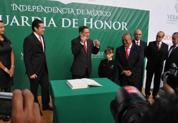 El funcionario solo prometió entregar los recursos/Fotover