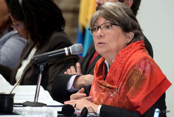 Comisionada especial de la CIDH, Rosa María Ortiz, vino a recibir información de primera mano de madres de desaparecidos y familiares de periodistas asesinados en Veracruz