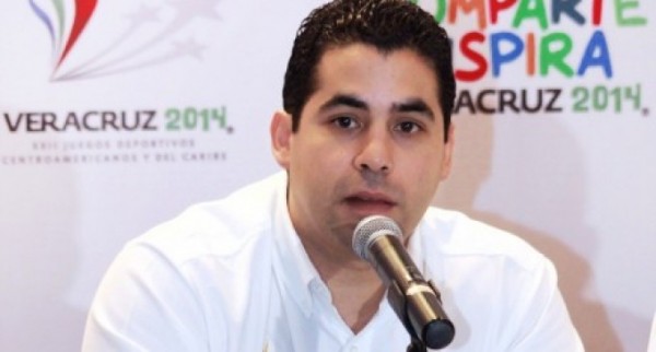 Carlos de Jesús Sosa Ahumada director del Instituto Veracruzano del Deporte no ha liberado el pago de 6 meses de sueldo de entrenadores que apoyan a 30 jóvenes y pararán labores
