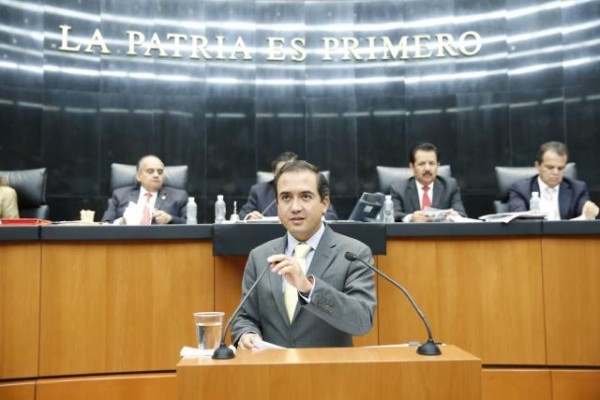 Hasta el PRI aprobó el nombramiento de Fernando Yunes Márquez como senador