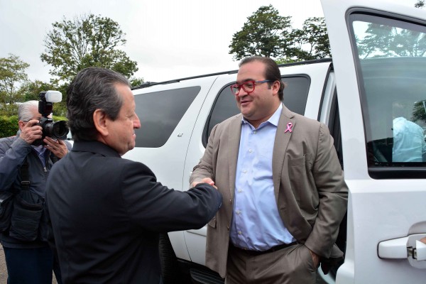 Javier Duarte a su arribo el evento por el día del Médico en Coatepec/Fotover