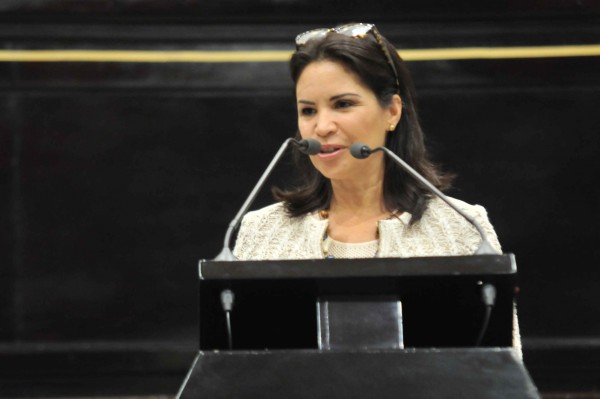 La diputada local Mónica Robles Barajas, presidenta de la Comisión Permanente para la Igualdad de Género de la LXIII Legislatura del Estado/Fotover