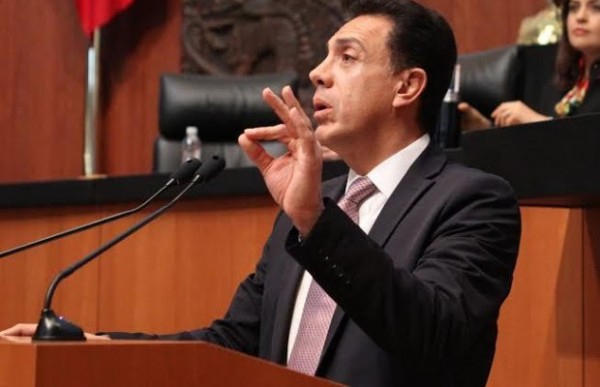 Omar Fayad senador priista por el estado de Hidalgo presentó la iniciativa