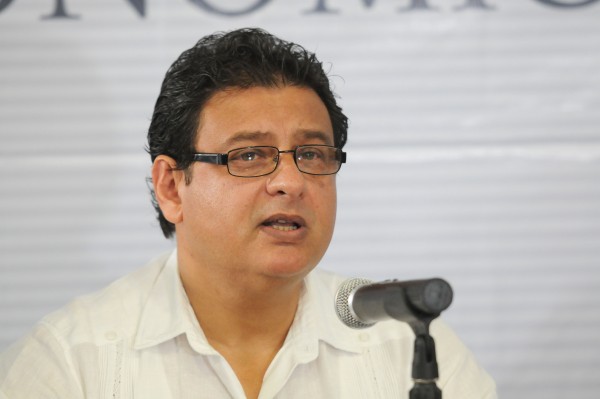 Belgio Amaya Rizzo presidente de CANACO Veracruz, anuncia que seguirán exhibiendo a diputados que votaron a favor de más impuestos