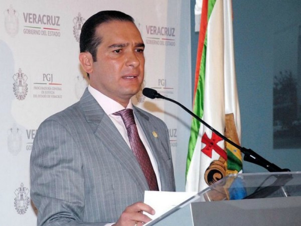 Luis Ángel Bravo Contreras Fiscal de Justicia de Veracruz