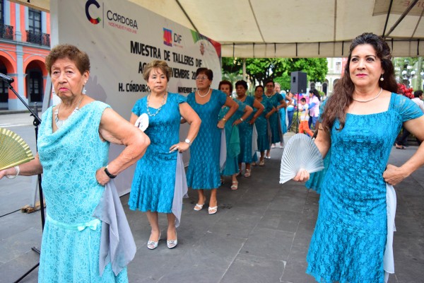 CLAUSURA DE TALLERES DIF (2)
