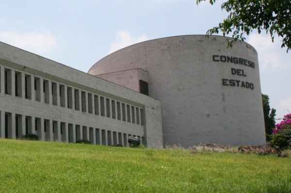 Blindado el Congreso sólo por entrega de V informe de Javier Duarte