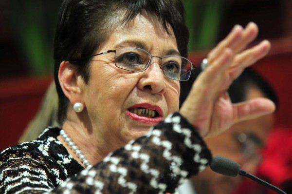 Xóchitl Adela Osorio, secretaria de Educación en su comparecencia ante diputados de la LXIII Legislatura/Fotover