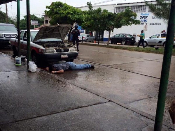 En el marco de su comparecencia Arturo Bermudez dijo que "Rodolfo Zapata llegó borracho al penal Duport Ostión de donde sería director y habría dicho que pondría en orden a los delincuentes", se lavó las manos