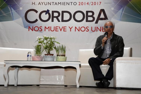 Una cátedra sobre el lado oscuro de la historia nacional ofreció el escritor Francisco Martin Moreno en Córdoba