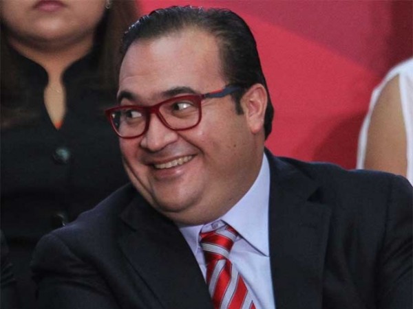 Para Javier Duarte los préstamos solicitados a la banca, no han sido más deuda, sino para reestructurar la existente