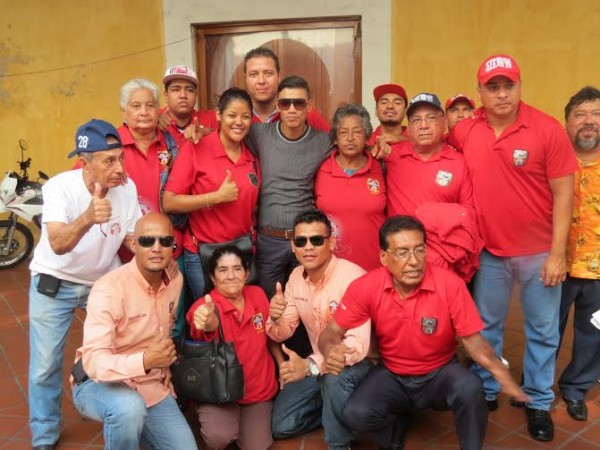 Tomás Rojas con todos sus seguidores