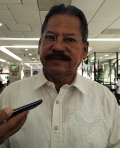 Arturo Hervis Reyes en rueda de prensa en Veracruz