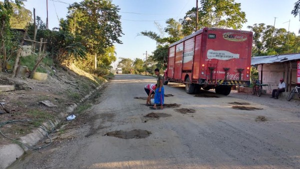 No hay voluntad política de gobierno estatal para cumplir con obras carreteras en sur de Veracruz/ Plumas Libres
